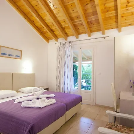 Voula * 考考纳里斯